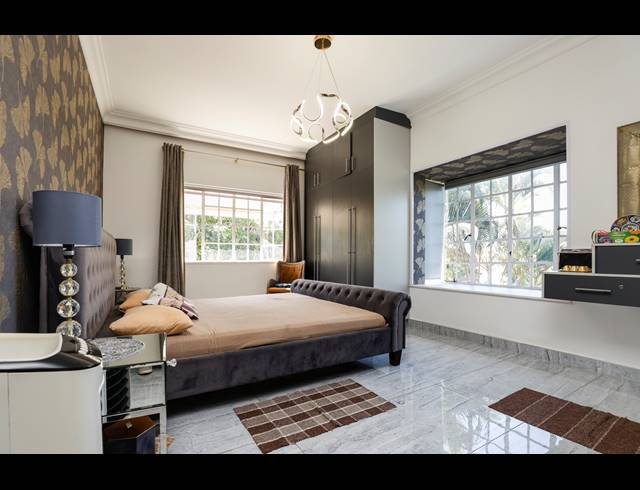 3 BEDROOM APARTMENT FOR SALE IN ESSENWOOD